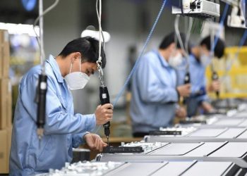 áp dụng công cụ sản xuất