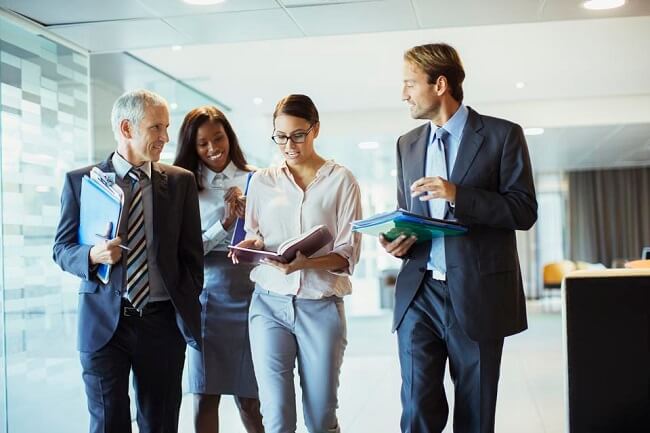 Sự khác nhau giữa lãnh đạo và quản lý